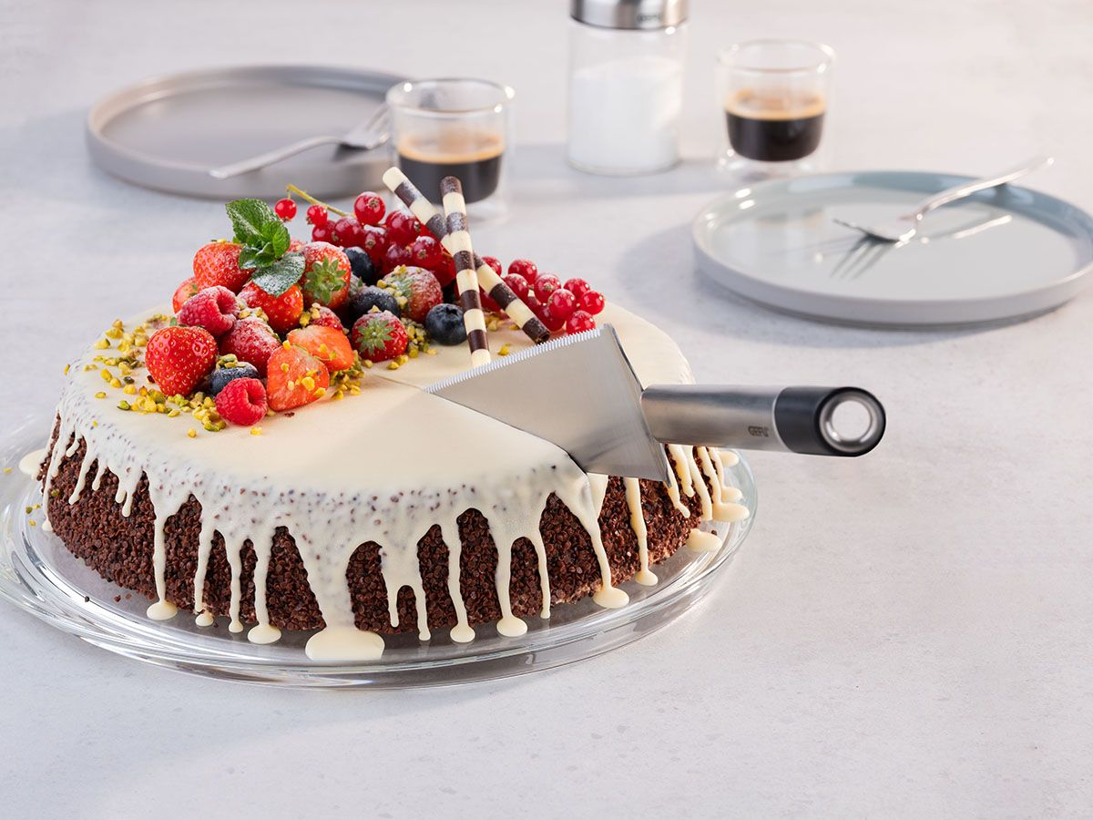 Möbel & Einrichtung :: Küchenutensilien :: Tafelgeschirr :: Serviergeschirr :: Kuchen- und Torten-Servierplatte :: GEFU PRIMELINE Kuchen- und Torten- Servierplatten Schwarz, Edelstahl