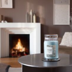 Yankee Candle Snow Kissed Pine Signature Large Jar 15 cm