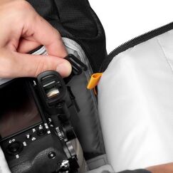 Lowepro Fastpack BP 250 AW III Rucksack Schwarz