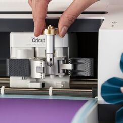 Cricut Single Scoring Wheel + QuickSwap Housing Scoring-Rad