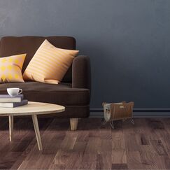 Relaxdays Zeitungsständer aus Holz braun gebogen