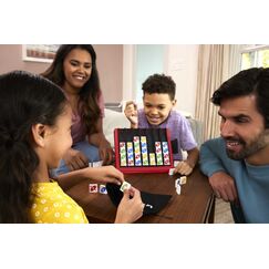 Mattel Games UNO Quatro Spiel, Erwachsene, Familie und Spieleabend