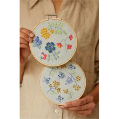 DMC TB165 Stickmuster Blumen