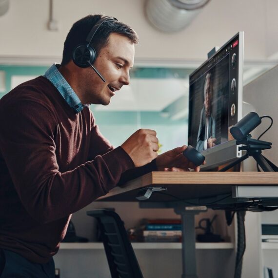 HP Poly Voyager Focus 2 USB-C-C-Headset, für Microsoft Teams zertifiziert, + USB-C/A-Adapter +Ladestation, 10 image