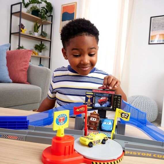 Disney Pixar Cars Piston Cup Stunt-Rennstrecke Spielset mit Lightning McQueen-Spielzeugauto, 7 image