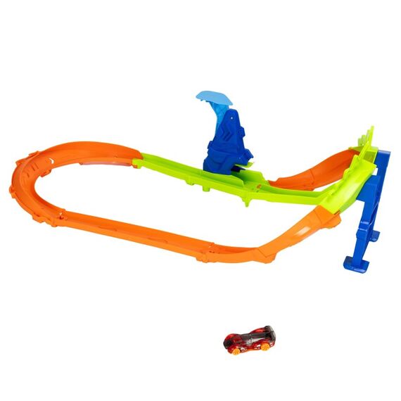 Hot Wheels Stunt Tracks Sprung-Rennstrecke mit Die-Cast-Spielzeugauto im Maßstab 1:64 und 180-Grad-Kurve