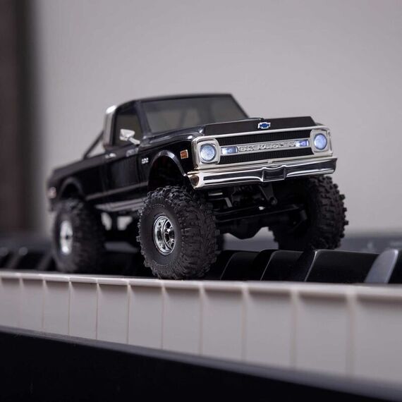 Axial R/C SCX30 Chevrolet K10 4X4 RTR ferngesteuerte (RC) modell Rock Crawler Elektromotor 1:30, 6 image