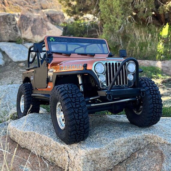 Axial R/C SCX10 III Jeep CJ-7 V2 ferngesteuerte (RC) modell Rock Crawler Elektromotor 1:10, 19 image