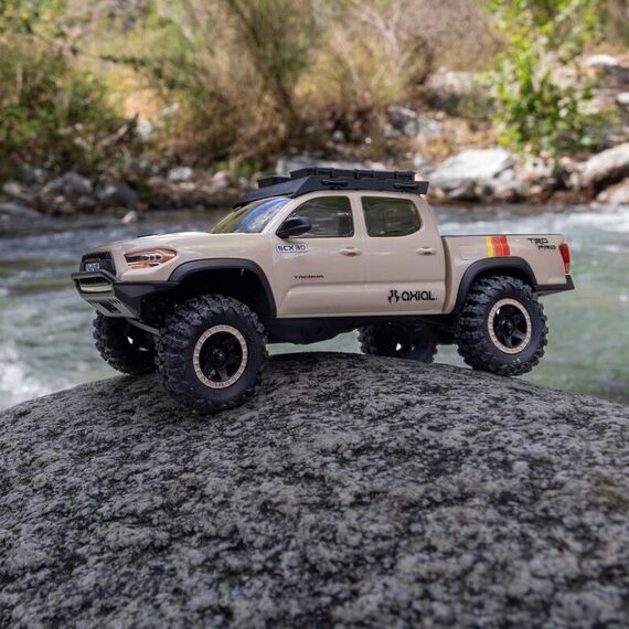 Axial R/C SCX30 Toyota Tacoma TRD Pro 4X4 RTR ferngesteuerte (RC) modell Rock Crawler Elektromotor 1:30, 17 image