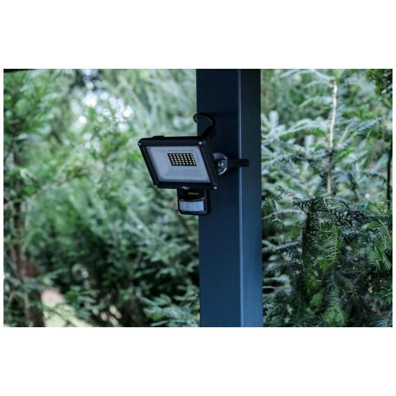 Brennenstuhl LED Strahler JARO 3060 P (LED Fluter zur Wandmontage für außen IP65, 20W, 2300lm, 6500K, mit Bewegungsmelder), 6 image