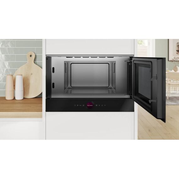 Bosch Serie 8 BFR7221B1 Mikrowelle Schwarz Solo-Mikrowelle Integriert 21 l 900 W, 3 image