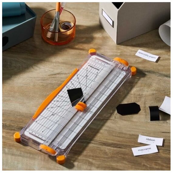 Fiskars 1077799 Papierschneidemaschine 10 Blätter, 9 image