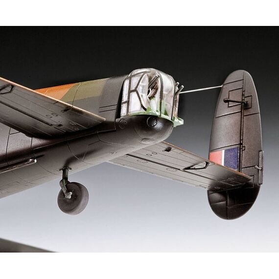Revell Avro Lancaster DAMBUSTERS Starrflügelflugzeug-Modell Montagesatz 1:72, 3 image