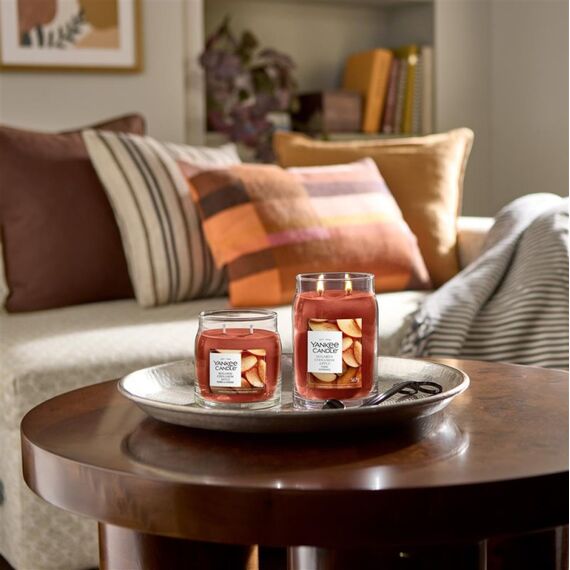 Yankee Candle Sugared Cinnamon Apple Wachskerze Rund Fruchtig Grün 1 Stück(e), Farbe: Grün, 2 image