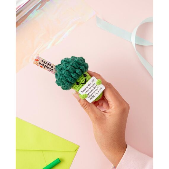 I am Creative Positive Broccoli, Gehäkeltes Mini Plüschtier / Glücksbringer, Grün, 10 x 7.5 cm, 2 image