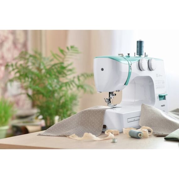 MEDION LIFE® Freiarm-Nähmaschine SM60 (MD10689) einstellbare Stichlänge und Stichbreite, automatischer Einfädler, 60 verschiedene Stichmuster, integriertes Zubehörfach, 60 Watt Motorleistung, Farbe: Türkis, Weiß, 6 image