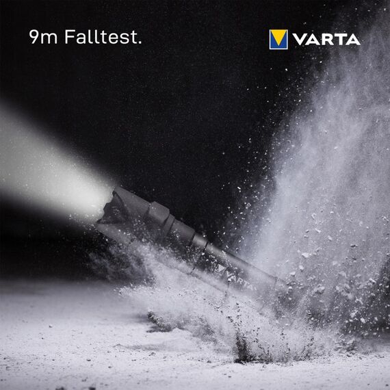 Varta Taschenlampe LED 6 Watt inkl. 6x AA Batterien, Indestructible F30 Pro Leuchte, Lampe, Arbeitsleuchte mit zwei Leuchtmodi, extrem robuste Taschenleuchte, wasser- und staubgeschützt, 11 image