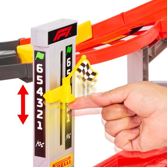 Hot Wheels Racing Formel-1-Downhill-Rennstrecke mit 3 Die-Cast-F1-Spielzeugautos im Maßstab 1:64, 4 image