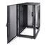 APC NetShelter SX, 24 HE Server Rack-Gehäuse, 600 mm x 1070 mm, mit schwarzen Seitenteilen, 4 image