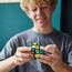 Rubik’s - 3x3 Zauberwürfel, original klassischer Cube für Logik-Akrobaten ab 8 Jahren, verbesserter Mechanismus, leichtgängiges Handling, leuchtende Farben, geeignet zum Spielen unterwegs, 4 image